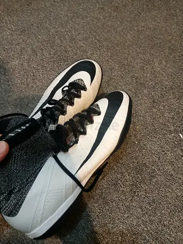 Used Nike Football/Soccer Boots - White/Black, Size (Please Confirm)