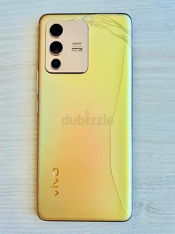 Vivo V23 pro Sunshine Gold
