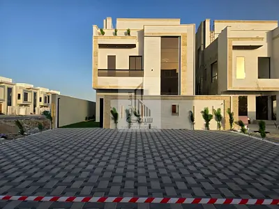 فيلا بدون رسوم سنوية مع حمام سباحه
