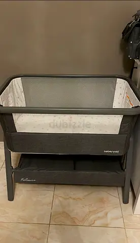 Next-to-me bedside bassinet / co-sleeper - good condition