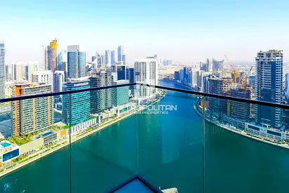 Stunning 1BR with Canal View | Multiple cheques