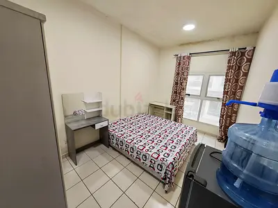 Private Room, Own Bathroom 3mins from Metro