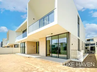 Modern Type | Waterfront Living | 5BR + Basement
