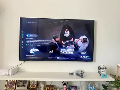 Samsung 60 inch LED Smart TV - Wall Mounted, Good Condition