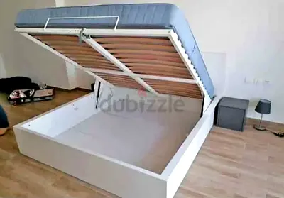 White Ottoman Storage Bed with Lift-Up Slatted Base Queen - Good Condition