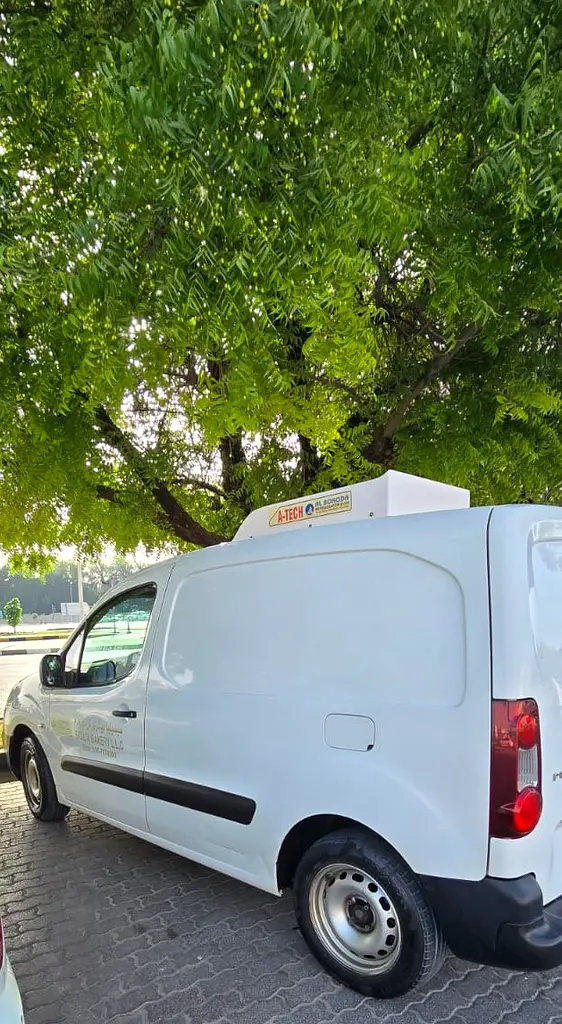 Peugeot Partner 2019 — photo 1 of 15