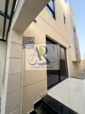 فيلا كبيرة في الياسمين مساحة جيدة تشطيبات جميلة قريبة من كل الخدمات بسعر جيد تسهلات في الدفع اغتنم الفرصة الان وبار بالحجز