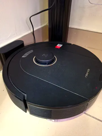 Roborock Robot Vacuum Cleaner - Black (Good Working Condition)