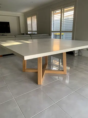 Elegant rectangular Dining Table with Contemporary Pedestal Base and Smooth Finish