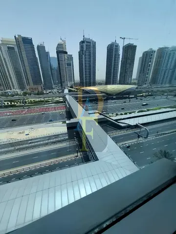 gas free 1b/r in front of the metro station with parking space with balcony