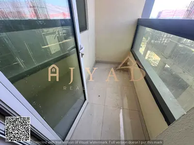 1BR apartment for rent in Al Jurf 2, Ajman near Ajman Court. Master room, 2 bathrooms & central gas