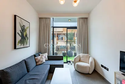 Spacious 1BR | Modern Living | Vacant