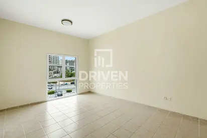 Ready to move in | Well-maintained | 4 Cheques