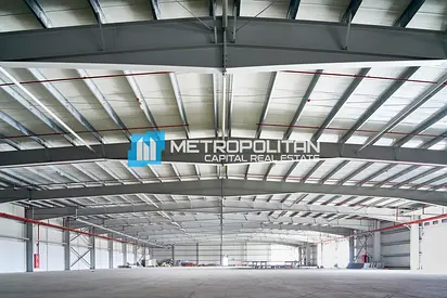 Vacant Warehouse | Industrial Business | Huge Size