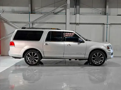 2017 Lincoln NAVIGATOR — фото 4