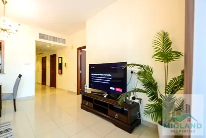 Furnished 1BR Apartment | Standpoint Tower 2 | Downtown Views