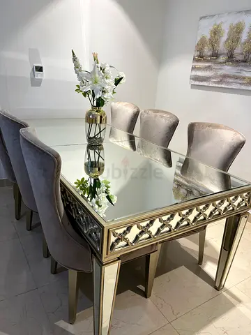 Luxury-Style Mirrored 8-Seater Dining Table – Elegant, Heavy  Stunning Condition