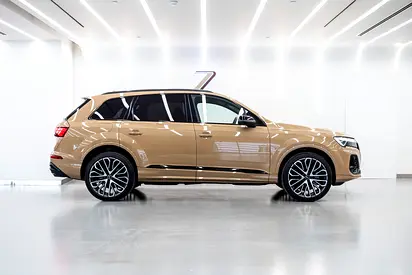 2025 AUDI SQ7 photo 3