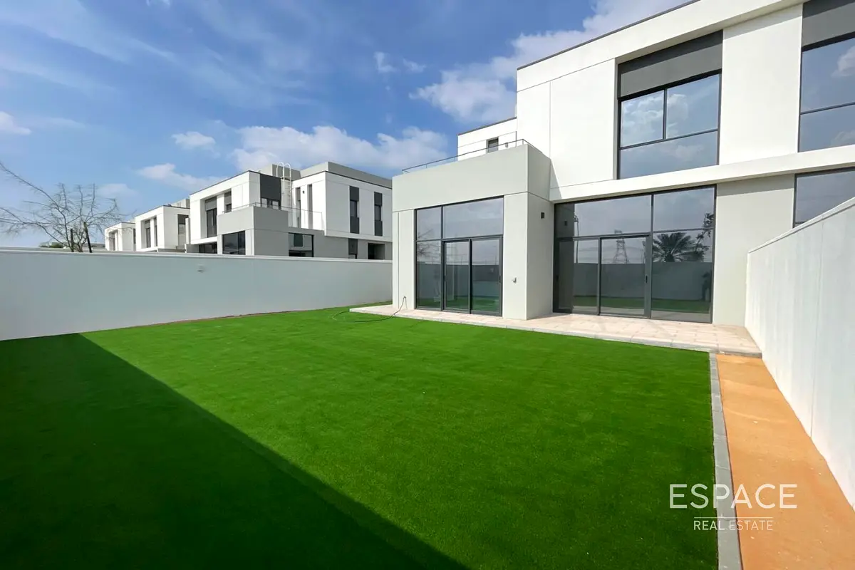 Great Location | Landscaped | Vacant
