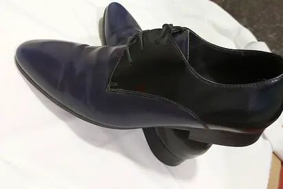 Classic Navy Leather Mens Dress Shoes - Size Unknown, Light Wear