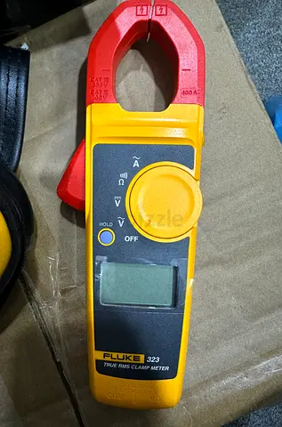 Fluke 323 True RMS Clamp Meter - Good Working Condition