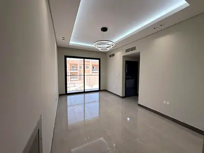 شقة غرفة وصالة ثاني ساكن بتشطيبات مودرن | الجرف 3 عجمان قريب السوق الصيني | بلكونة وإطلالة مفتوحة | 6 دفعات