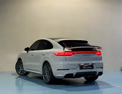 2022 Porsche CAYENNE — миниатюра 4