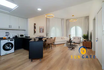 Fully furnished | Fully Upgraded | Vacant
