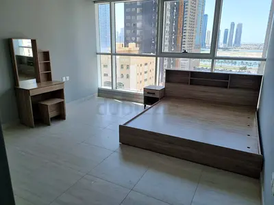Modern Wooden kindg bed with Dressing Table with Mirror and Stool