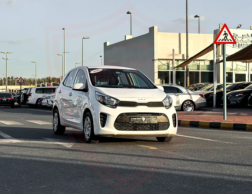 Kia Picanto 2023 — photo 1 of 16