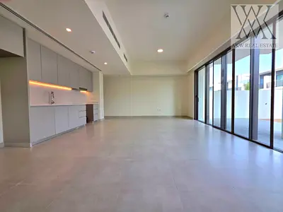 CLOSE TO PARK | VACANT | BEST LOCATION