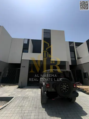 Luxury villa for sale in Al-Zawraa with a modern design and high-end finishes, all-inclusive price.