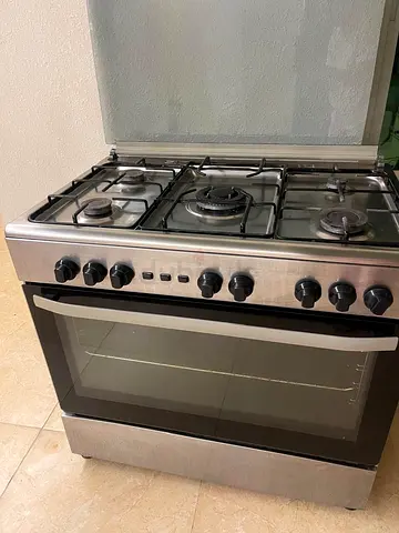 Stainless Steel 5-Burner Gas Cooker with Oven - Good Condition