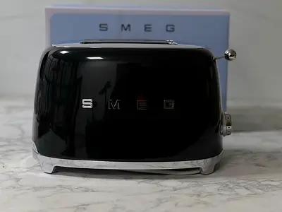 Smeg toaster black