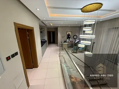 4 spacious bedrooms Large and elegant living room Separate study Fully equipped kitchen High-end bathrooms Luxury and complete furnishings Modern fini
