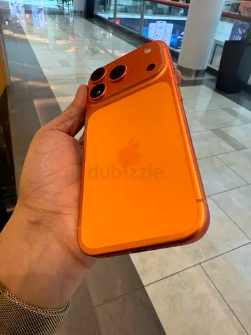 iPhone 17 Pro 256gb Cosmic Orange 8cycle count under Apple warranty