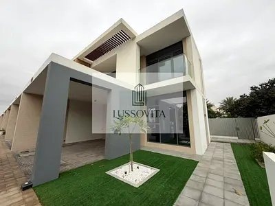 4-BR Townhouse | Private Garden | Vibrant Community