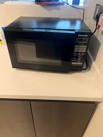 Panasonic Solo Microwave Oven - Good Working Condition