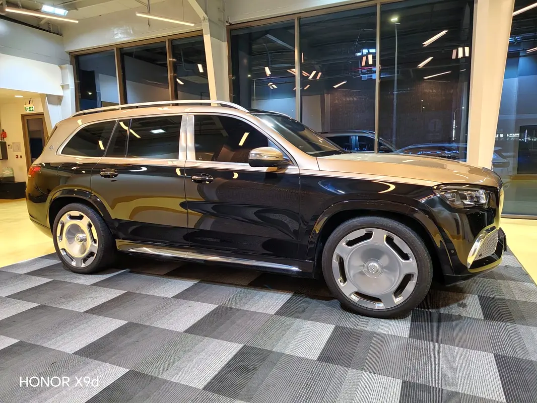 Mercedes-Benz GLS-Class 2023