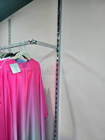 Shop rails hangers mannequins retail