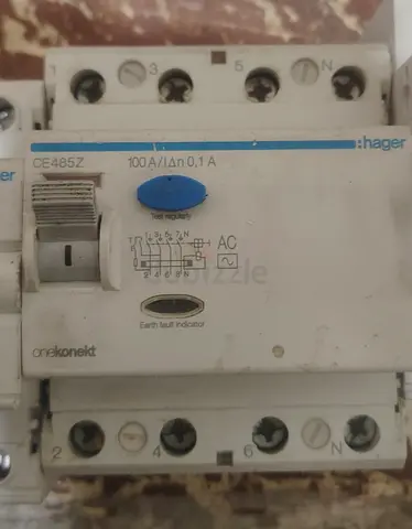 Used and unused Electrical Circuit Breakers Available for Affordable price