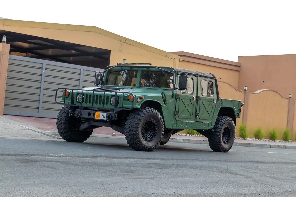 Hummer H1 1987 — photo 1 of 8