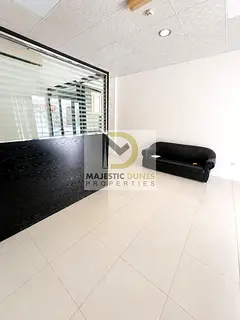 Fitted Street-Facing Shop | L-06 Greece Cluster