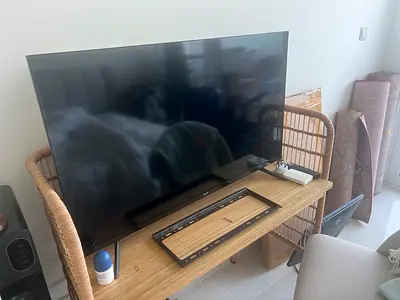 Phillips  43-inch LED TV - Good Working Condition, Comes with Wall Mount