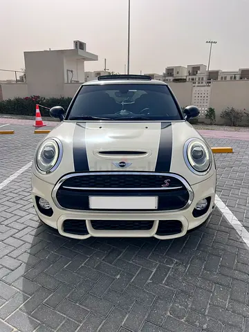 Stunning 2015 MINI Cooper S JCW | GCC Specs | Low Mileage