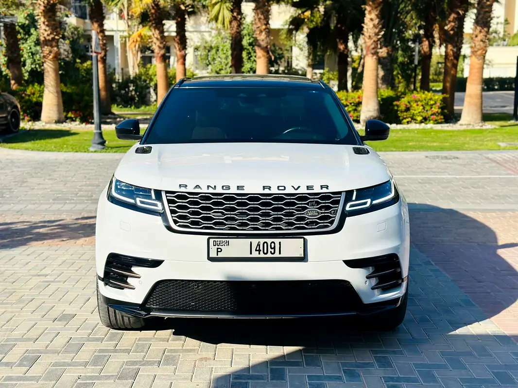 Land Rover Range Rover Velar 2021 — photo 1 of 16