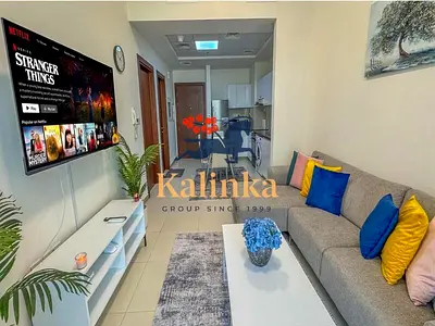 Spacious 1 BR | Bright Living Area with Balcony