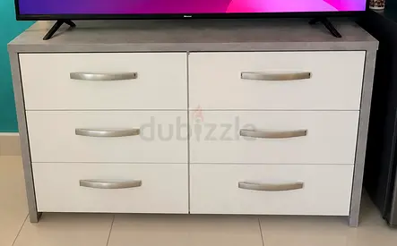 Pan Emirates - 6 Drawers Dresser + Mirror