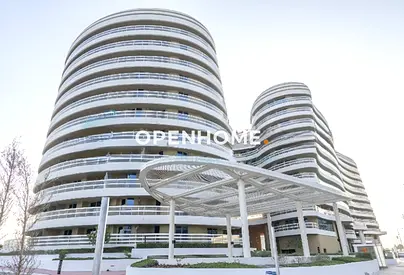 Luxury Coastal Living-Refined Apartment with Maids Room