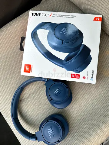 JBL Tune 720BT Wireless Over-Ear Headphones - Blue, Good Condition